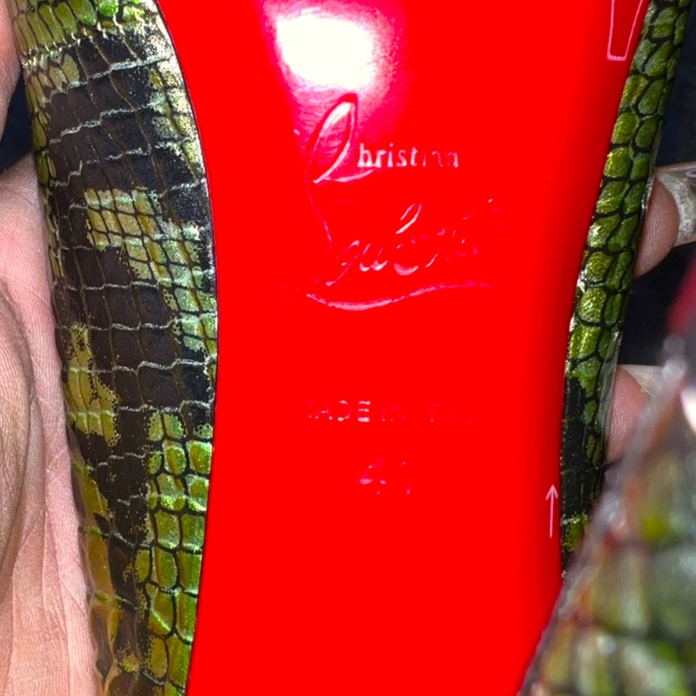 Rare Christian Louboutin So Kate Heels in Snake Skin print (NWOT) size 41 US 11 - Picture 3 of 5